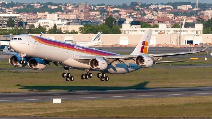 EC-KZI, Iberia · A340-600
