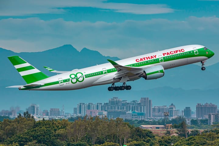 B-LRJ, Cathay Pacific · A350-900